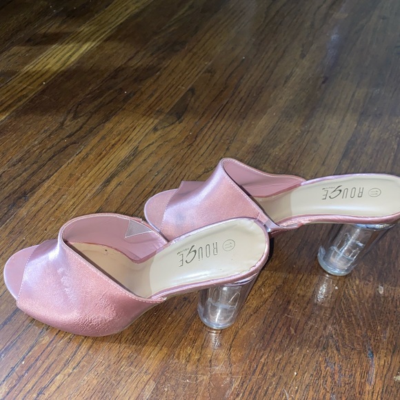 Pink Heels - Picture 3 of 5